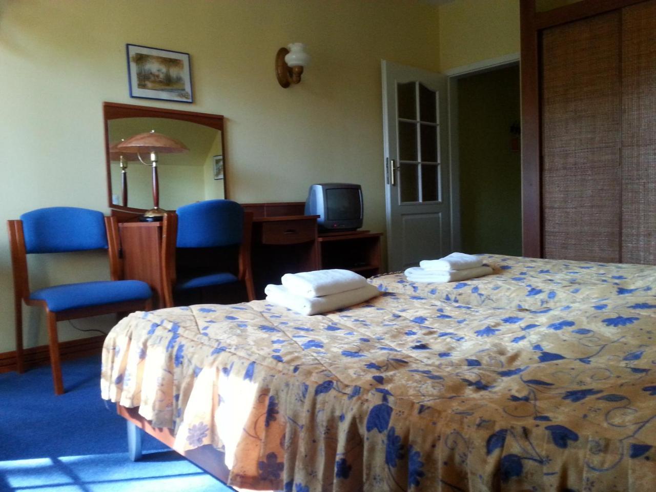 Gosciniec Kipnick Villa Szczytno  Esterno foto